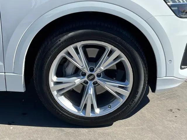 2023 Audi Q8 Premium Plus 55 TFSI quattro Tiptronic