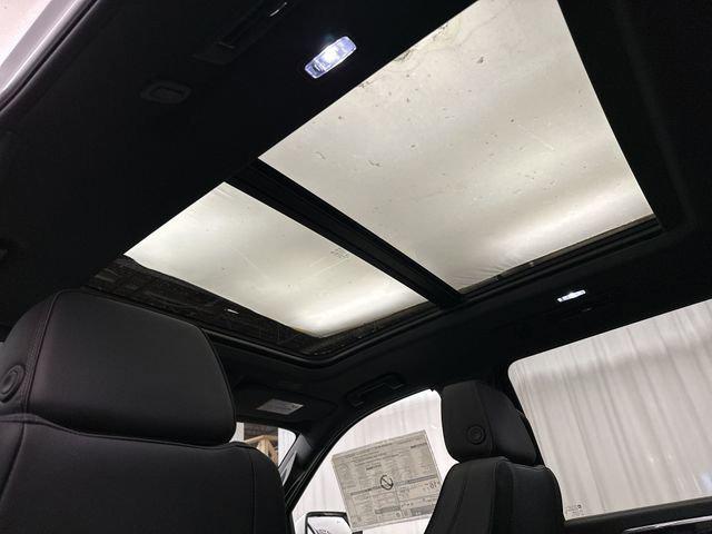 2026 Chevrolet Suburban RST, 4WD