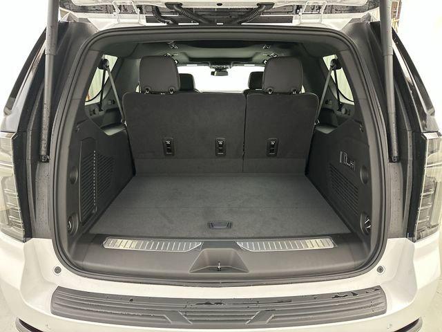 2026 Chevrolet Suburban RST, 4WD