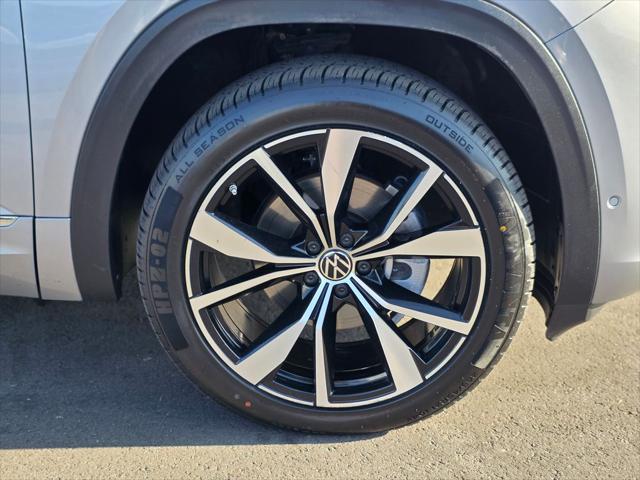 2024 Volkswagen Atlas 2.0T SEL Premium R-Line