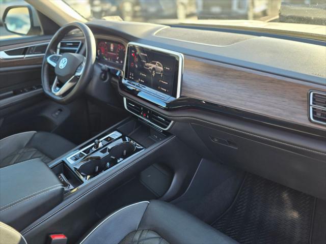 2024 Volkswagen Atlas 2.0T SEL Premium R-Line