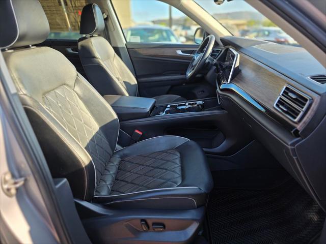 2024 Volkswagen Atlas 2.0T SEL Premium R-Line