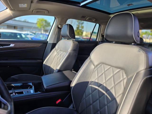 2024 Volkswagen Atlas 2.0T SEL Premium R-Line