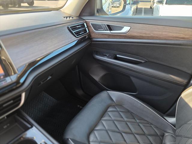 2024 Volkswagen Atlas 2.0T SEL Premium R-Line