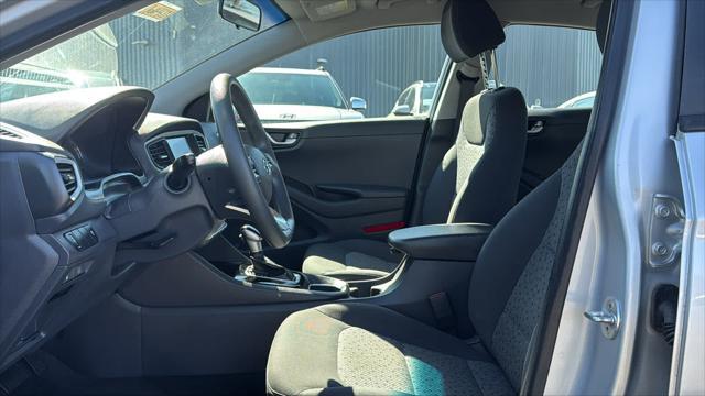 2018 Hyundai IONIQ Hybrid Blue