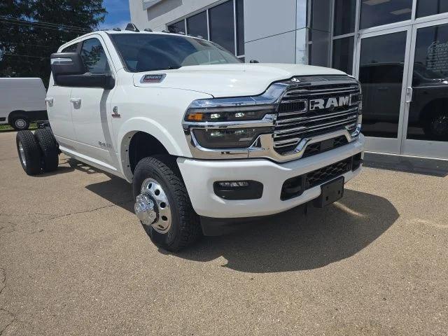 2026 RAM Ram 3500 Chassis Cab RAM 3500 BIG HORN CREW CAB CHASSIS 4X4 60 CA