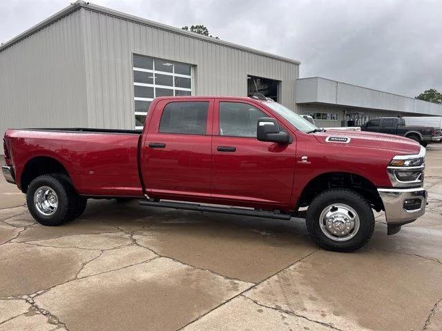2026 RAM Ram 3500 RAM 3500 TRADESMAN CREW CAB 4X4 8 BOX 2026 RAM Ram 3500 RAM 3500 TRADESMAN CREW CAB 4X4 8 BOX