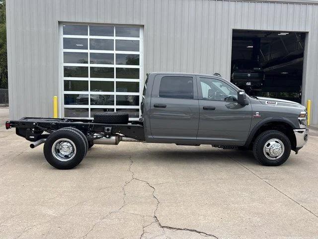 2026 RAM 3500 Chassis RAM 3500 TRADESMAN CREW CAB CHASSIS 4X4 60 CA