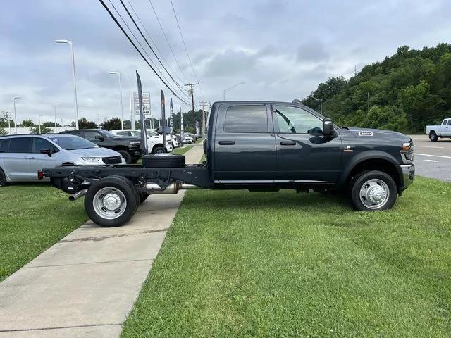 2026 RAM 5500 Chassis RAM 5500 TRADESMAN CHASSIS CREW CAB 4X4 60 CA