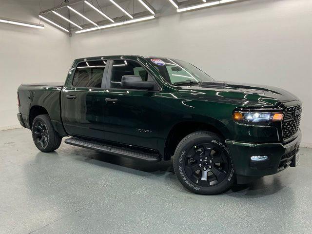 2026 Ram 1500 Express Crew Cab 4x4 5'7" Box