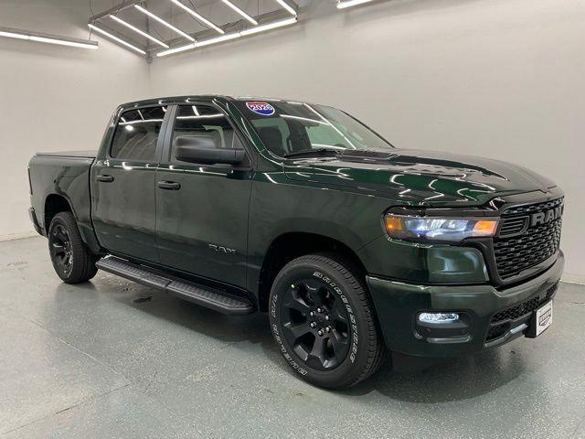 2026 Ram 1500 Express Crew Cab 4x4 5'7" Box