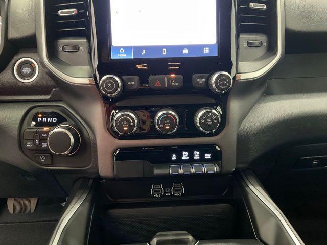 2026 Ram 1500 Express Crew Cab 4x4 5'7" Box
