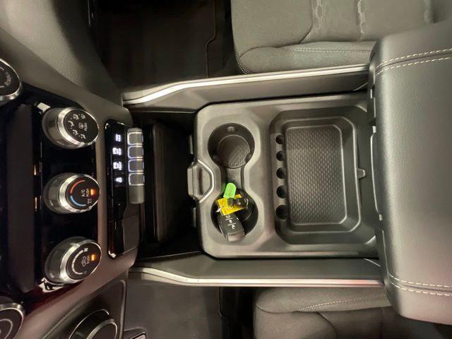2026 Ram 1500 Express Crew Cab 4x4 5'7" Box