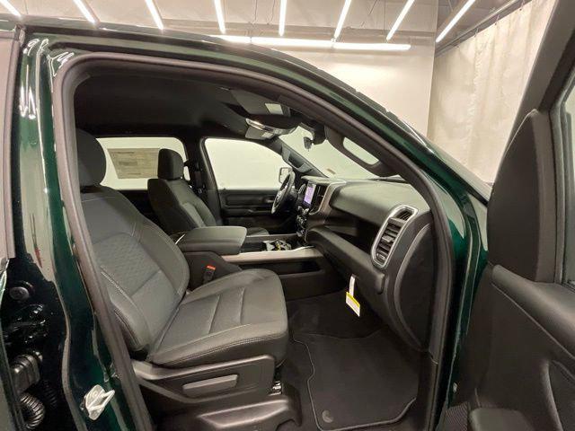 2026 Ram 1500 Express Crew Cab 4x4 5'7" Box