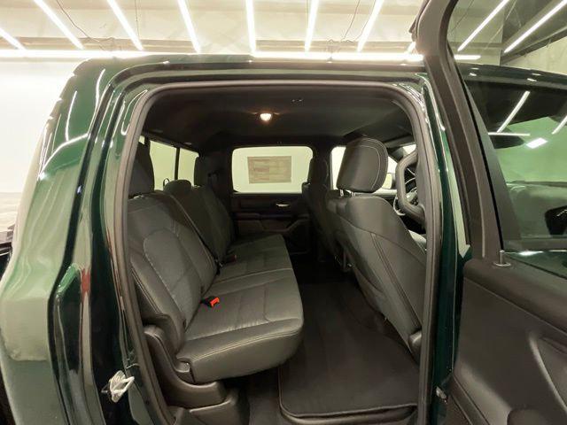 2026 Ram 1500 Express Crew Cab 4x4 5'7" Box