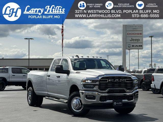 2026 RAM Ram 3500 RAM 3500 TRADESMAN CREW CAB 4X4 8 BOX