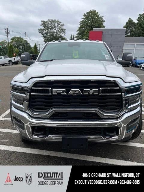 2026 RAM 5500 Chassis RAM 5500 TRADESMAN CHASSIS REGULAR CAB 4X4 84 CA