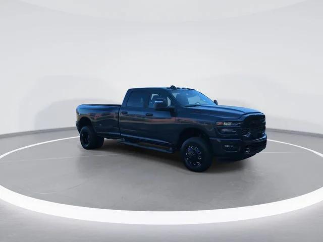 2026 RAM 3500 RAM 3500 BIG HORN CREW CAB 4X4 8 BOX 2026 RAM 3500 RAM 3500 BIG HORN CREW CAB 4X4 8 BOX