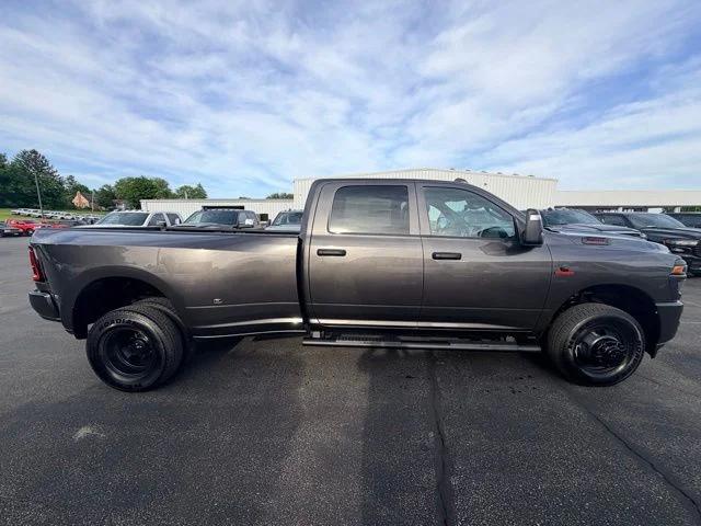2026 RAM Ram 3500 RAM 3500 TRADESMAN CREW CAB 4X4 8 BOX 2026 RAM Ram 3500 RAM 3500 TRADESMAN CREW CAB 4X4 8 BOX