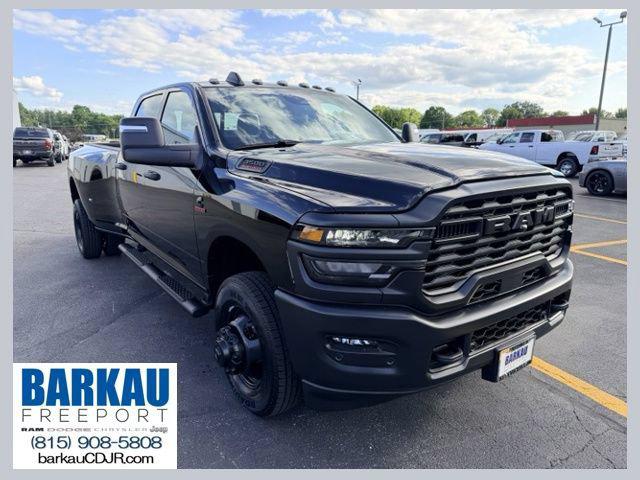 2026 RAM Ram 3500 RAM 3500 TRADESMAN CREW CAB 4X4 8 BOX