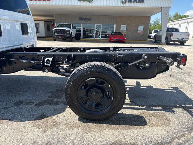 2026 RAM Ram 3500 Chassis Cab RAM 3500 TRADESMAN CREW CAB CHASSIS 4X4 60 CA