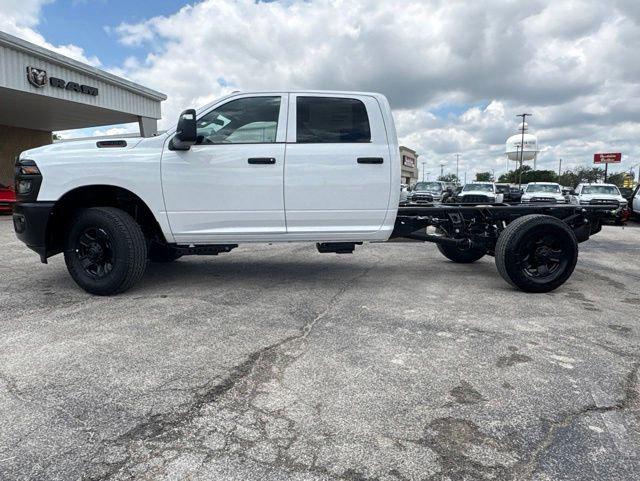 2026 RAM Ram 3500 Chassis Cab RAM 3500 TRADESMAN CREW CAB CHASSIS 4X4 60 CA
