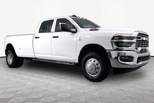 2026 Ram 3500 Tradesman Crew Cab 4x4 8' Box