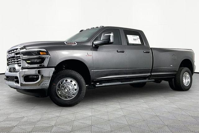 2026 RAM Ram 3500 RAM 3500 TRADESMAN CREW CAB 4X4 8 BOX