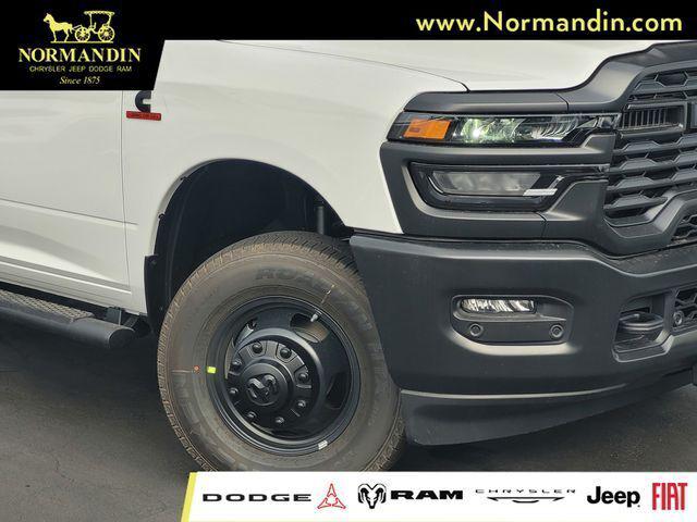 2026 RAM Ram 3500 RAM 3500 TRADESMAN CREW CAB 4X4 8 BOX
