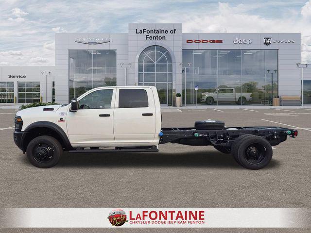 2026 RAM 5500 Chassis RAM 5500 TRADESMAN CHASSIS CREW CAB 4X4 84 CA