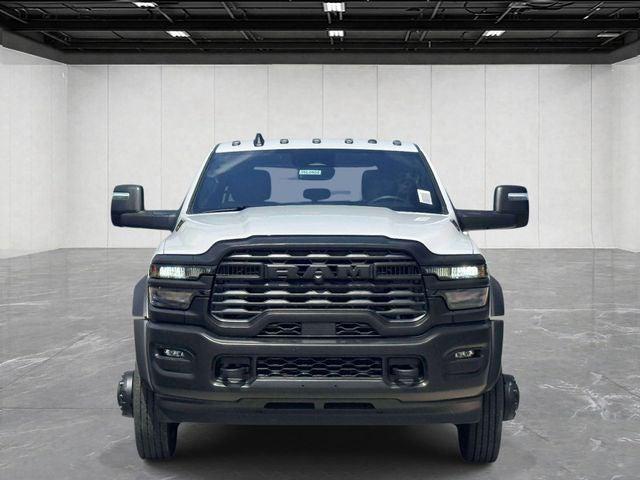 2026 RAM 5500 Chassis RAM 5500 TRADESMAN CHASSIS CREW CAB 4X4 84 CA