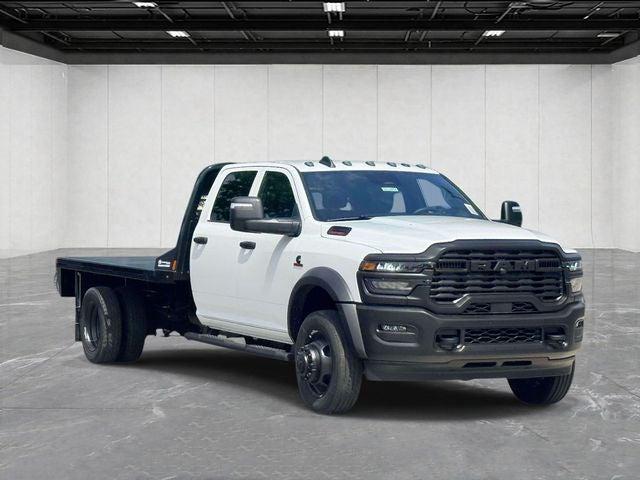 2026 RAM 5500 Chassis RAM 5500 TRADESMAN CHASSIS CREW CAB 4X4 84 CA