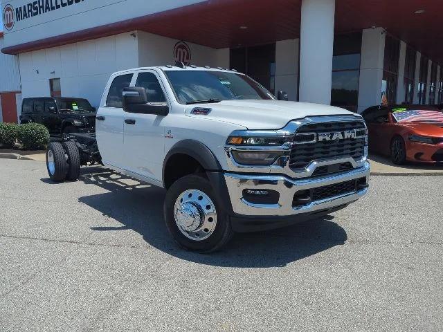 2026 RAM 5500 Chassis RAM 5500 TRADESMAN CHASSIS CREW CAB 4X4 84 CA