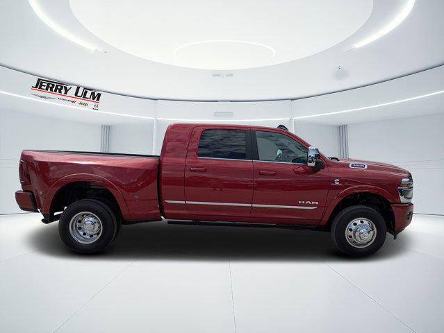 2026 RAM 3500 RAM 3500 LIMITED MEGA CAB 4X4 64 BOX