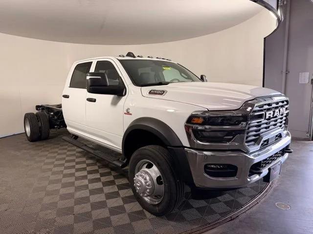 2026 RAM Ram 5500 Chassis Cab RAM 5500 TRADESMAN CHASSIS CREW CAB 4X4 84 CA