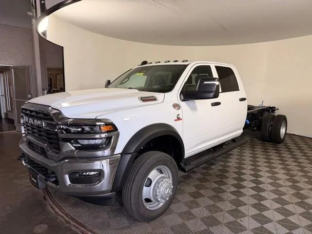 2026 RAM Ram 5500 Chassis Cab RAM 5500 TRADESMAN CHASSIS CREW CAB 4X4 84 CA