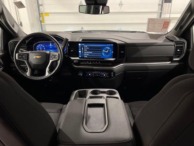 2022 Chevrolet Silverado 1500 4WD Crew Cab Short Bed LT with 2FL
