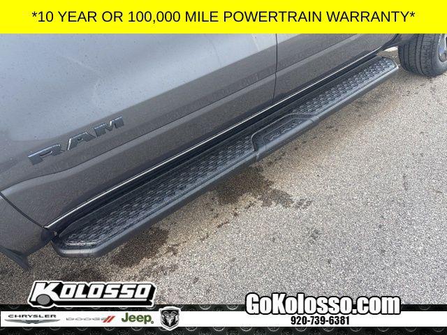 2026 Ram 1500 Express Crew Cab 4x4 57 Box