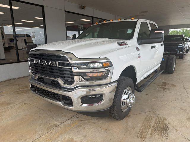 2026 RAM 3500 Chassis RAM 3500 TRADESMAN CREW CAB CHASSIS 4X4 60 CA