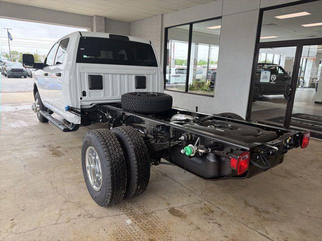 2026 RAM 3500 Chassis RAM 3500 TRADESMAN CREW CAB CHASSIS 4X4 60 CA