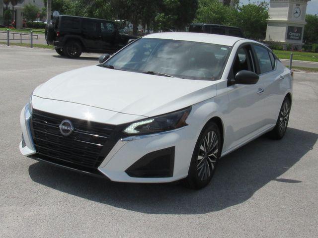 2025 Nissan Altima SV FWD
