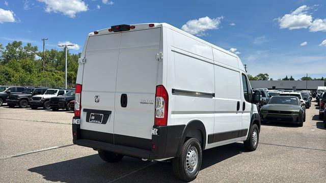 2026 Ram ProMaster Cargo Van Tradesman High Roof 136" WB w/Pass Seat