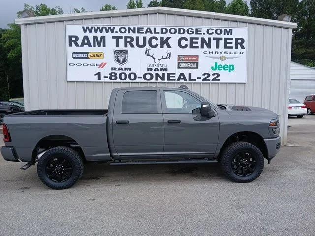 2026 RAM Ram 2500 RAM 2500 BLACK EXPRESS CREW CAB 4X4 64 BOX