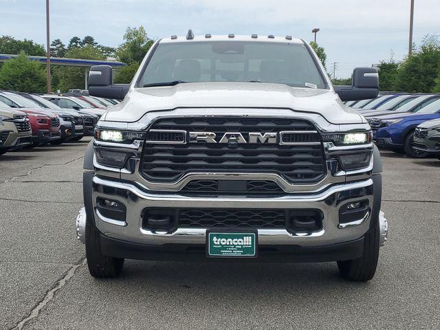 2026 RAM 5500 Chassis RAM 5500 TRADESMAN CHASSIS CREW CAB 4X4 60 CA