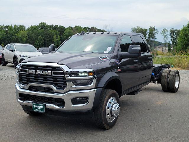2026 RAM 5500 Chassis RAM 5500 TRADESMAN CHASSIS CREW CAB 4X4 84 CA