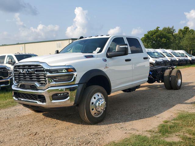 2026 RAM 5500 Chassis RAM 5500 TRADESMAN CHASSIS CREW CAB 4X4 84 CA