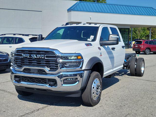 2026 RAM 5500 Chassis RAM 5500 TRADESMAN CHASSIS CREW CAB 4X4 84 CA