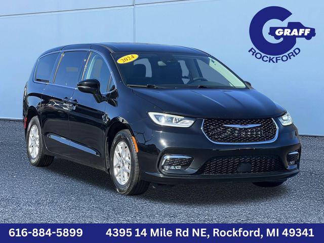 2024 Chrysler Pacifica Touring L for sale in Rockford, MI