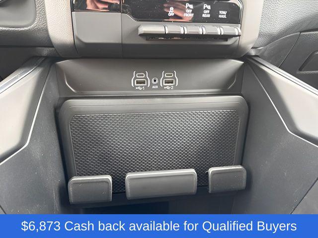 2026 Ram 1500 Express Crew Cab 4x4 57 Box
