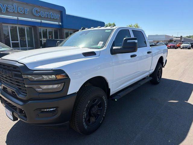 2026 RAM Ram 3500 RAM 3500 TRADESMAN CREW CAB 4X4 64 BOX